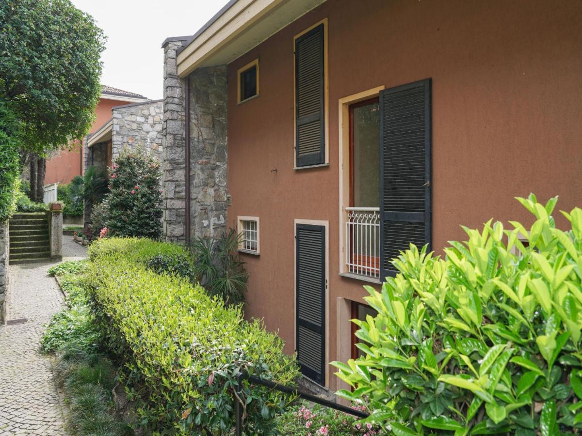 Studio Hermitage-4 By Interhome Porto Valtravaglia Extérieur photo